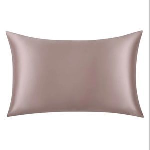 100% Mulberry Silk Pillowcase (20x30 inch Queen)